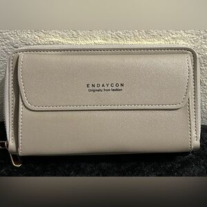 ENDAYCON Beige Crossbody Wallet – Zip Around, Brand New
